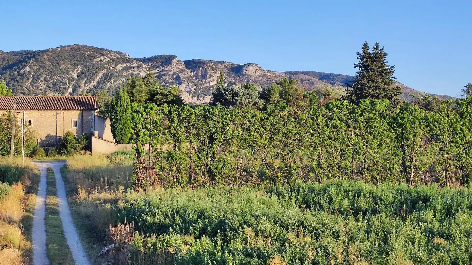 Robion en Luberon Chambre De 1 Personne Dans Mas De Luberon 0*, Robion en Luberon צרפת